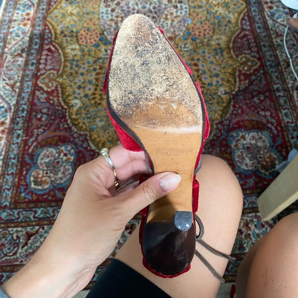 Vintage 70’s YSL red velvet stilettos with leather lace up detail - Picture 5 of 8
